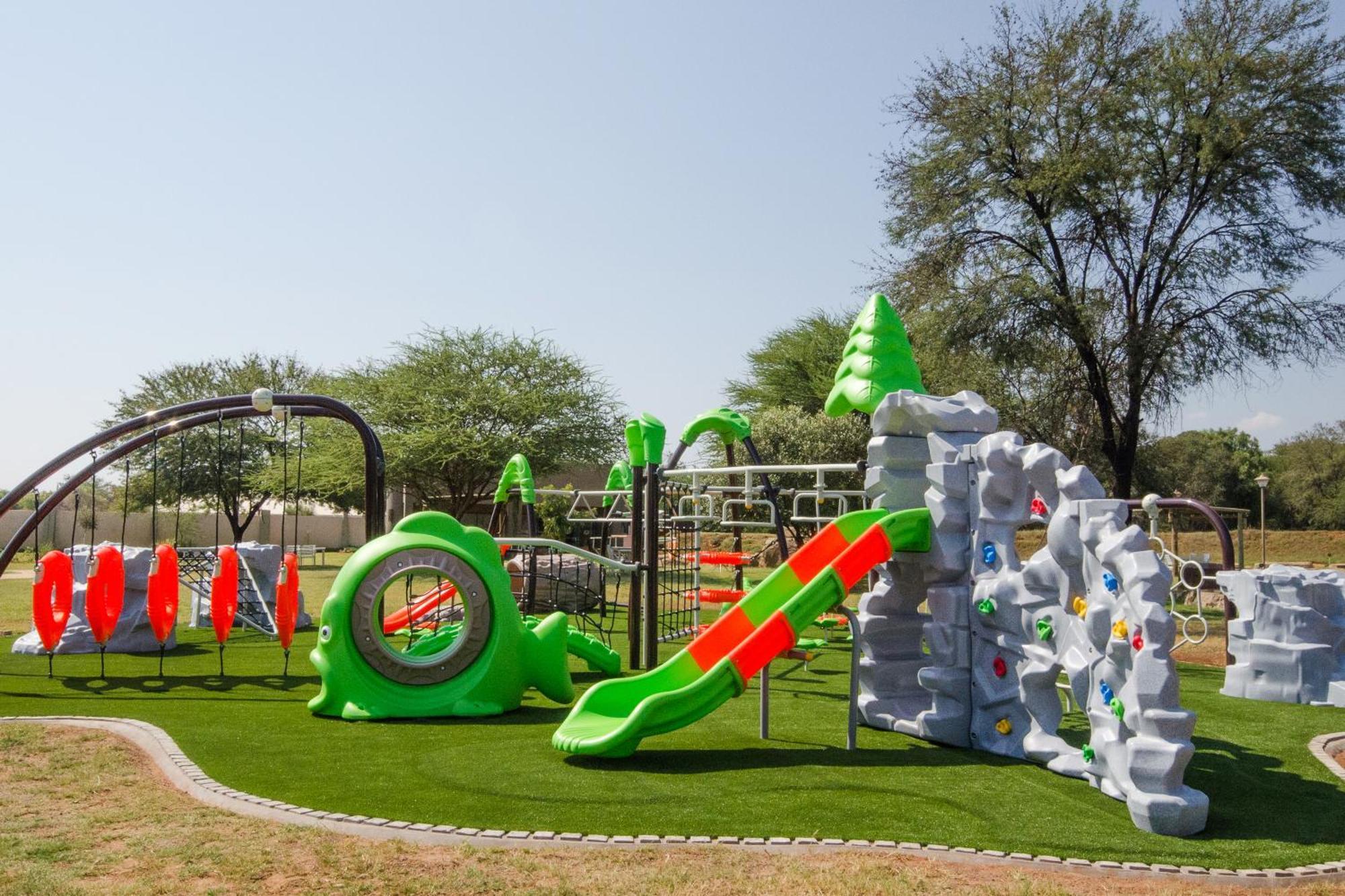 Monomotapa Village @ Legend Golf&Safari Resort Golders Green Exterior foto